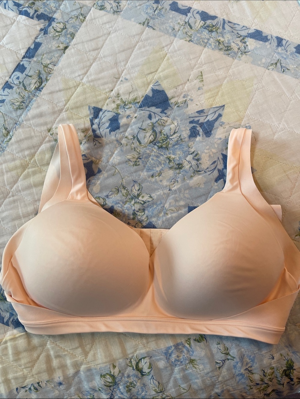 Warners no side effects and back smoothing bra, excellent condition, Large